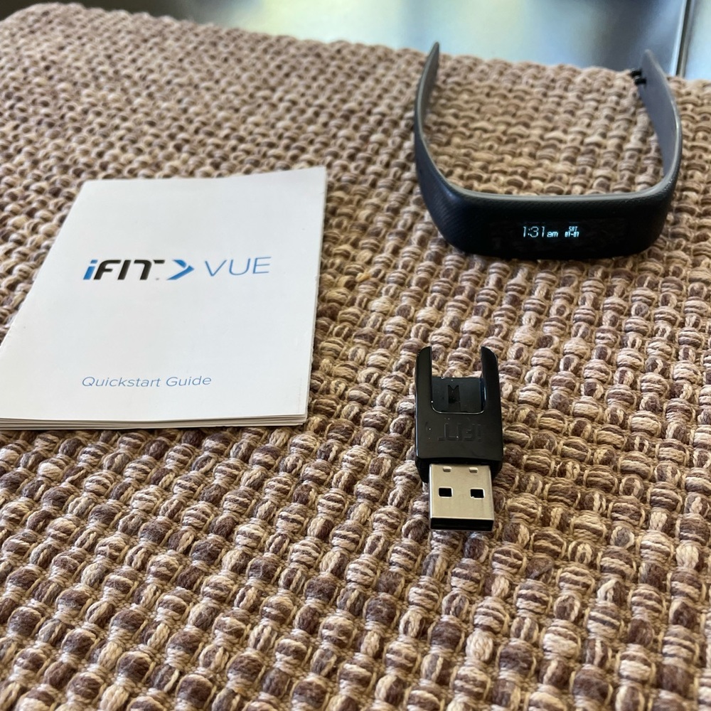 iFit VUE tracker. Worn very little. Like new.